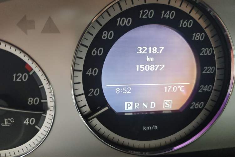 Used Mercedes-Benz C-Class 2008 C 230 Fashion Model Odometer Close Up