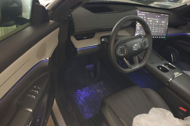 Used CHANGAN NEVO Q07 2025 215 Prestige Edition
