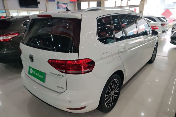 Used Volkswagen Touran 2016 Volkswagen Touran L 280TSI DSG Luxury Edition Rear Right 45 Deg