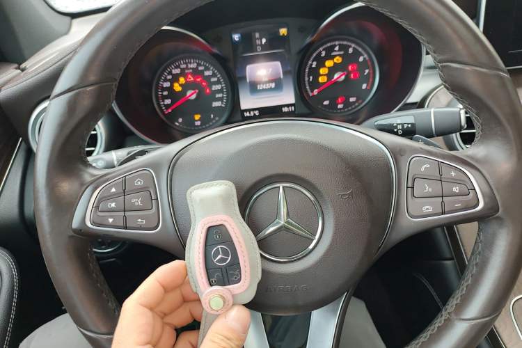 Used Mercedes-Benz GLC 2018 Refreshed GLC 300 4MATIC Dynamic Edition
