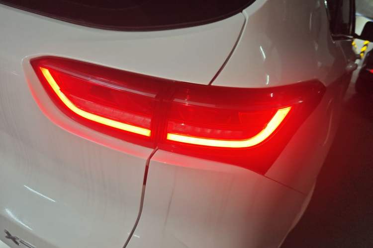 Used JETOUR X70 2020 1.5T DCT Comfort Edition 5-seater