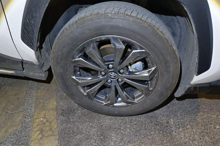 Used Toyota RAV4 2023 2.0L CVT Two-Wheel Drive Fashion Plus Edition
