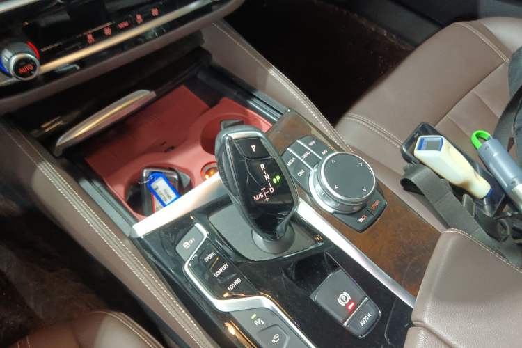 Used BMW 5 Series 2020 525Li Luxury Package Gear Lever