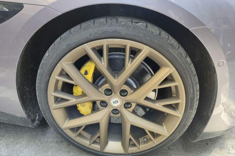 Used Xiaomi Auto SU7 2024 Four-Wheel Drive Ultra-Long Range Advanced Intelligent Driving Max Edition
