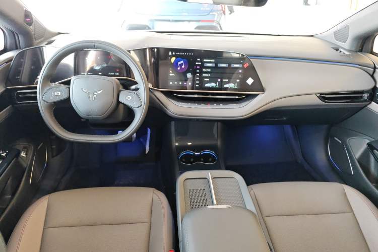 Used Hongqi EH7 2025 600 Smart Selection Edition