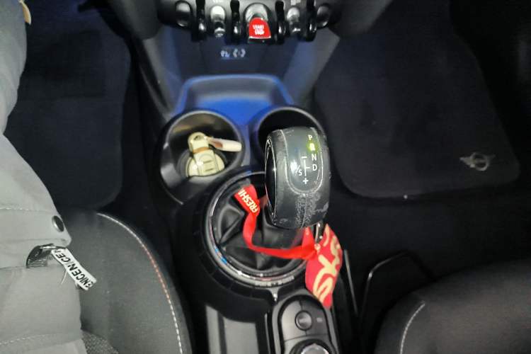 Used MINI MINI 2014 1.5T COOPER Fun
