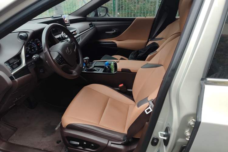 Used Lexus ES 2020 200 Excellence Edition