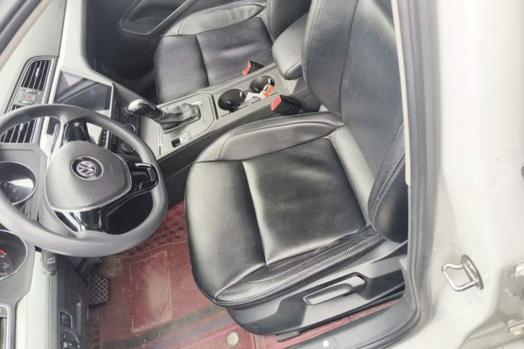 Used Volkswagen Lamando 2017 230TSI DSG Fashion Edition Left Front Seat