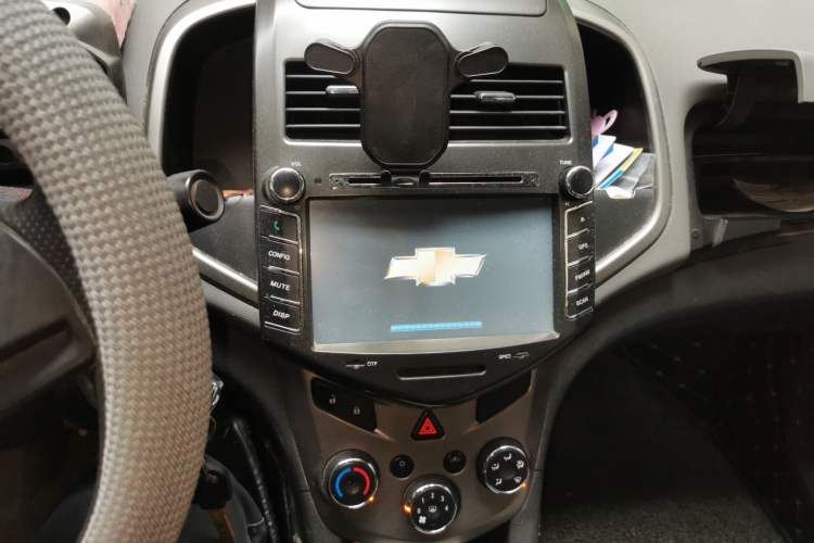 Used Chevrolet Aveo Sonic 2011 Sedan 1.4L MT SL
