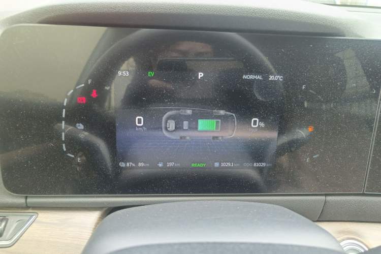 Used Landian E5 2023 1.5L DE-i 100KM Comfort Edition 7-Seater Instrument Cluster