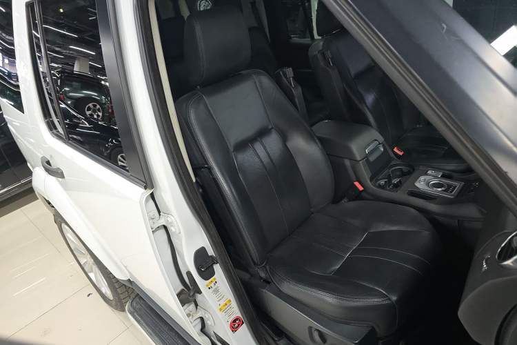 Used Land Rover Discovery 2014 3.0 SC V6 SE
