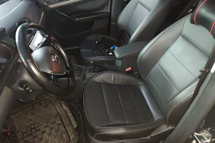 Used Volkswagen Lavida 2015 230TSI DSG Comfort Edition Left Front Seat