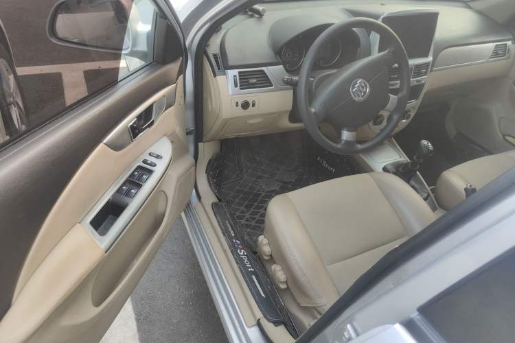 Used Buick Excelle 2013 1.5L Manual Classic Model