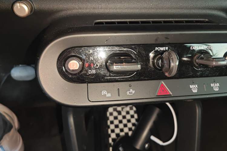 Used MINI Electric MINI COOPER 2024 452km COOPER SE Racing Driver