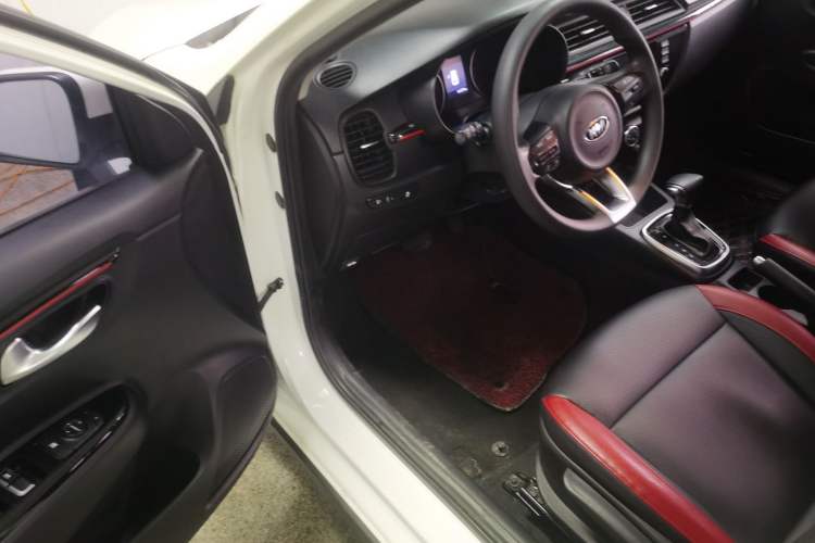 Used Kia KX Cross 2017 1.4L AT GLS
