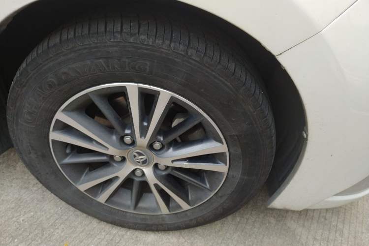 Used Toyota Levin 2016 Dual-Engine 1.8H GS E-CVT Elite Model with Sunroof