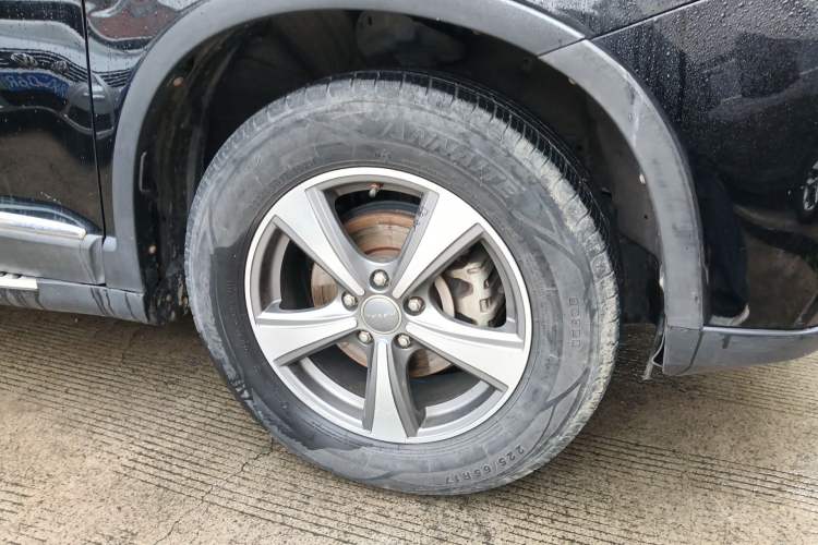 Used Haval H6 2014 Sport Version 1.5T Manual Two-Wheel Drive Elite Edition Right Front Wheel Hub