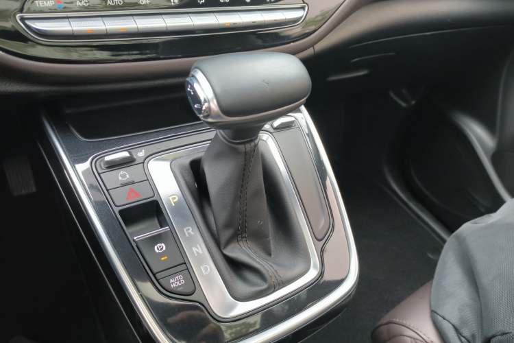 Used GAC Trumpchi M6 2019 270T DCT Luxury Edition (7-seater) China VI Gear Lever