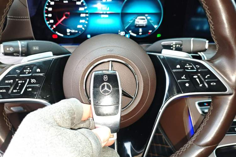 Used Mercedes-Benz E-Class 2022 Updated E 260 L
