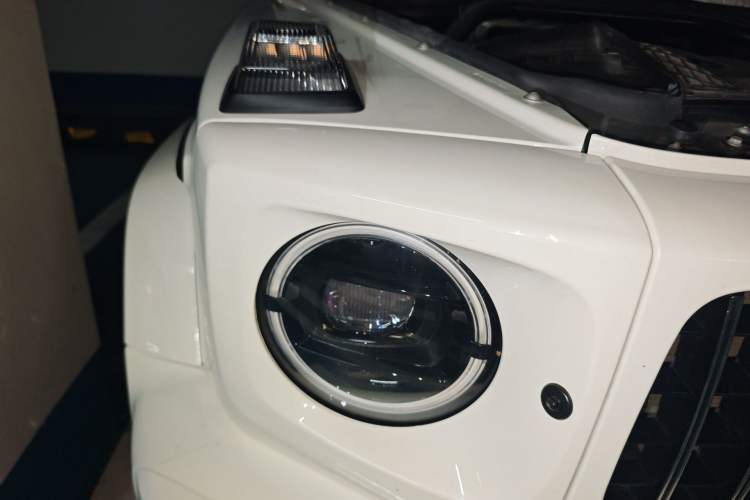 Used Mercedes-Benz G-Class 2023 G 350 Right Front Headlight