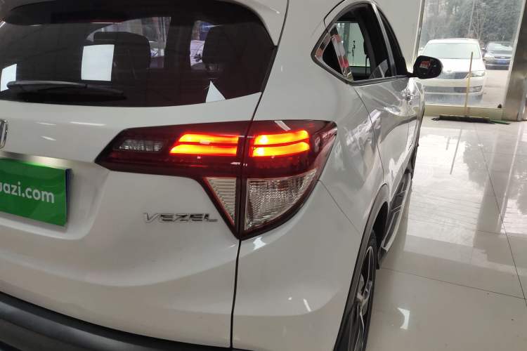 Used Honda Vezel 2020 1.5L CVT Luxury Edition