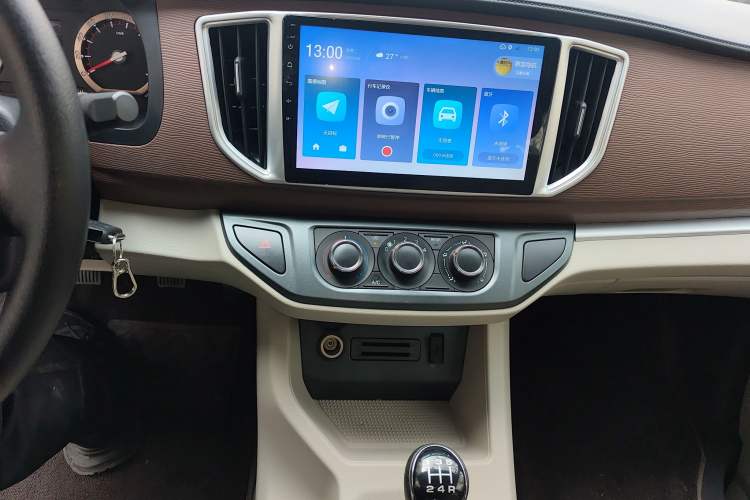 Used FORTHING Lingzhi 2019 Facelifted M5L 1.6L 7-Seater Base Model China VI Standard
