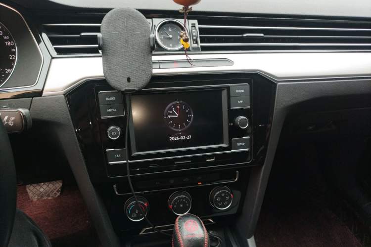 Used Volkswagen Magotan 2018 330TSI DSG Advanced Model Audio And AC Panel