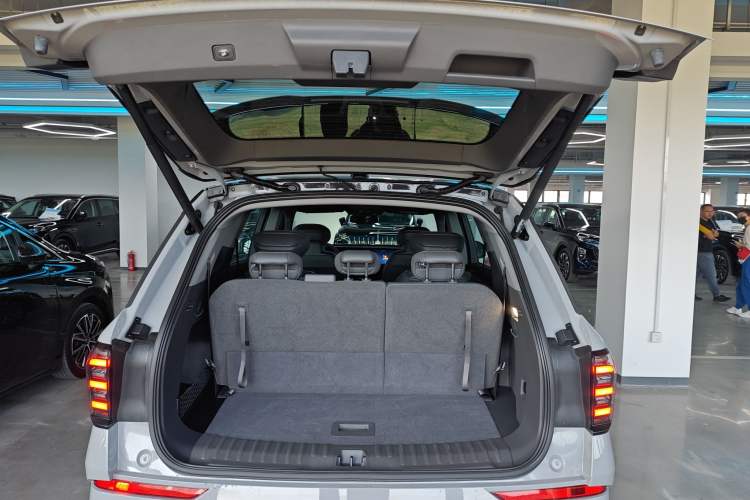 Used Ford Edge 2023 Ford Explorer L 2.0T EcoBoost Four-Wheel Drive 7-Seater Supreme Model