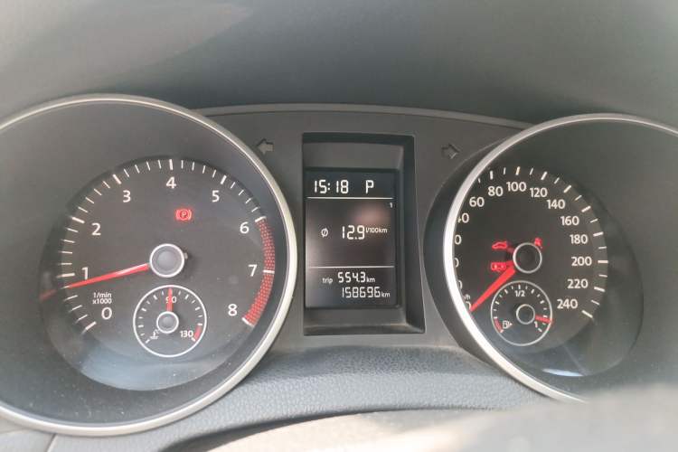 Used Volkswagen Golf 2012 1.6L Automatic Fashion Model Instrument Cluster