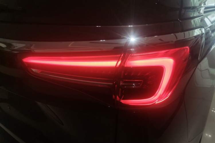 Used Buick GL8 2020 ES Land Cruiser 653T Comfort Edition