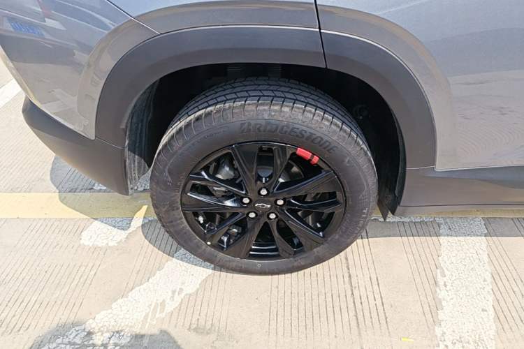 Used Chevrolet Trax 2019 Redline 335T CVT Trendy Version China VI Standard Right Rear Wheel Hub