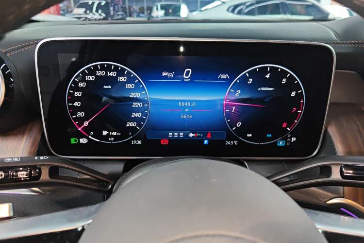 Used Mercedes-Benz GLC 2025 Refreshed GLC 300 L 4MATIC Dynamic Version 5 Seats Instrument Cluster