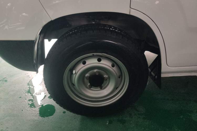 Used Karry Jiangtun E5 2024 268 km Range Open-Window 6-Seater Version
