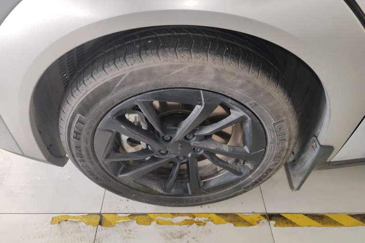 Used AION Y 2023 Plus 510 Smart Edition Left Front Wheel Hub