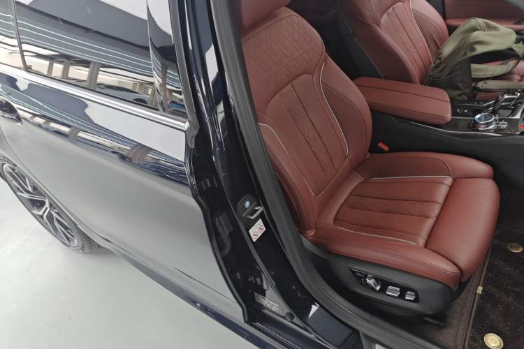 Used BMW 5 Series 2021 Restyled 530Li Luxury Edition M Sport Package
