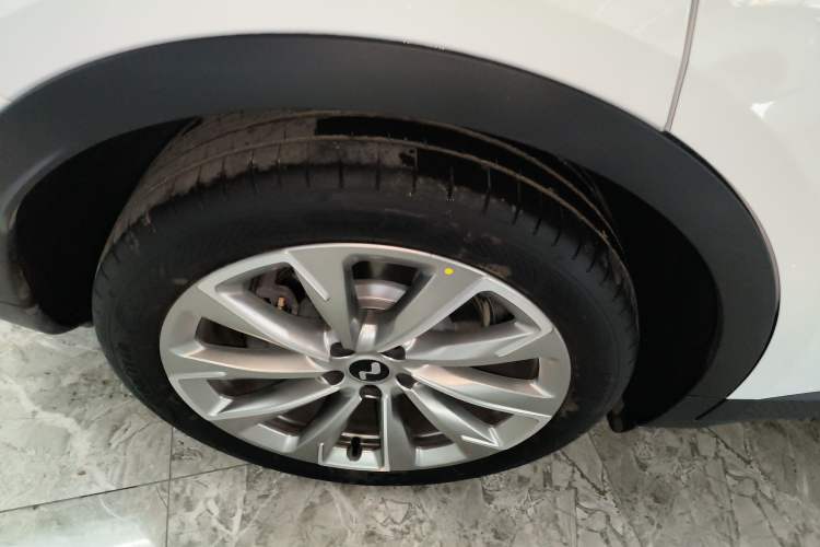 Used ONVO L60 2025 Model—60 kWh Rear-Wheel-Drive Version Right Rear Wheel Hub