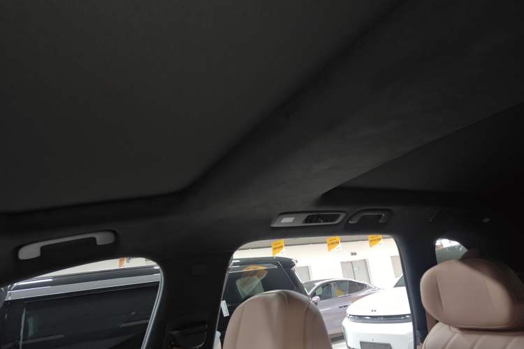 Used ONVO Luxeed L90 2025 Model—Pro Six-Seater Version