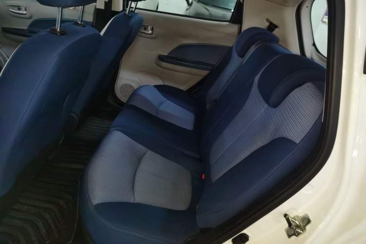 Used CHANGAN Benni E-Star 2021 National Edition Colorful Version Lithium Iron Phosphate (31.86 kWh) Left Rear Seat