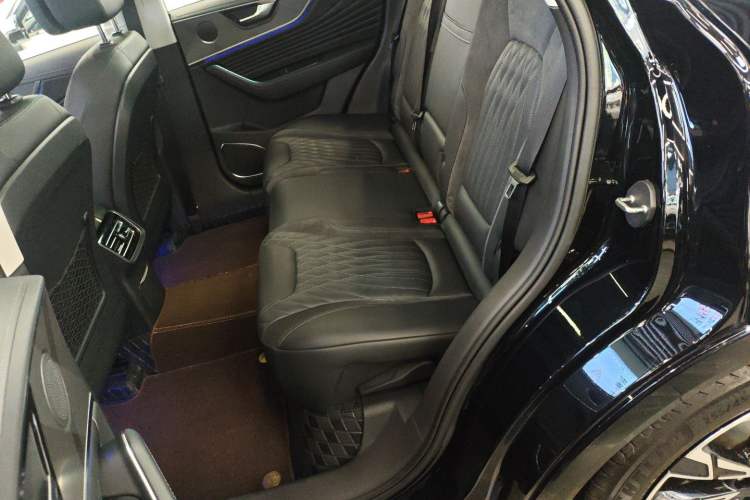 Used Hongqi HS5 2023 2.0T Four-Wheel Drive Flagship Pro Edition Left Rear Seat