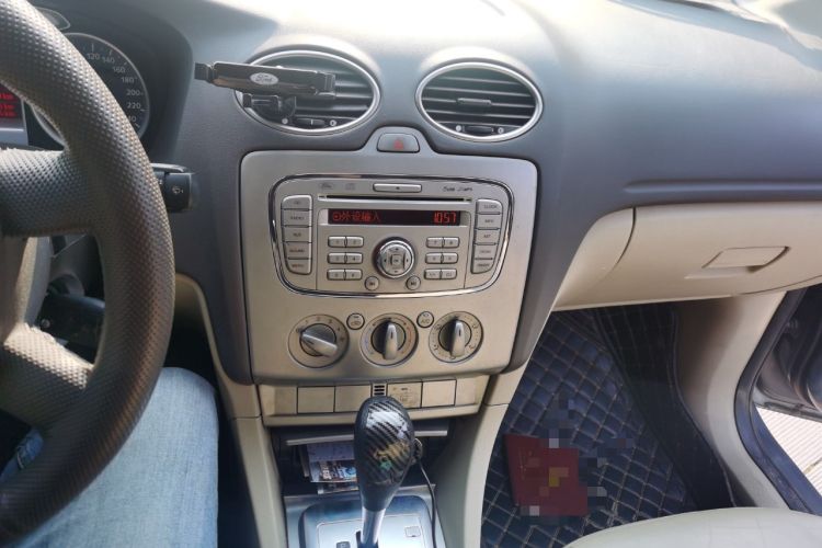 Used Ford Focus 2012 Hatchback Classic 1.8L Automatic Fashion Edition
