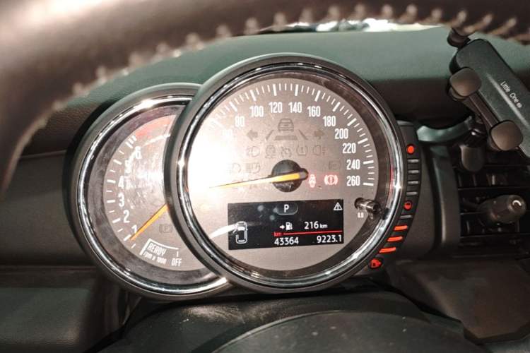 Used MINI 2016 1.2T ONE Pioneer Edition Instrument Cluster