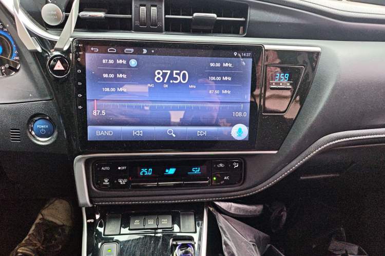 Used Toyota Corolla 2018 Dual-Engine 1.8L E-CVT Smart Edition