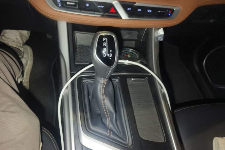 Used Geely Auto Vision X6 2018 1.4T CVT 4G Connected Flagship Edition
