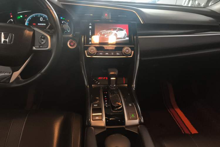 Used Honda Civic 2016 220TURBO CVT Prestige Edition
