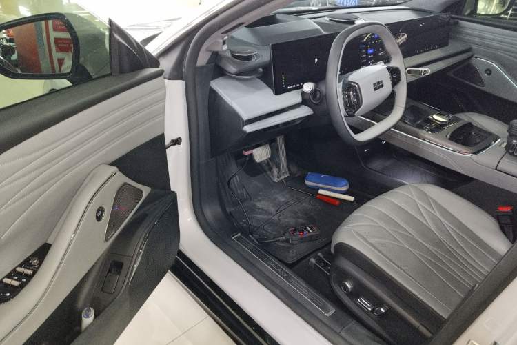 Used Geely Galaxy E8 2025 700 km Long-Range Intelligent Driving Version