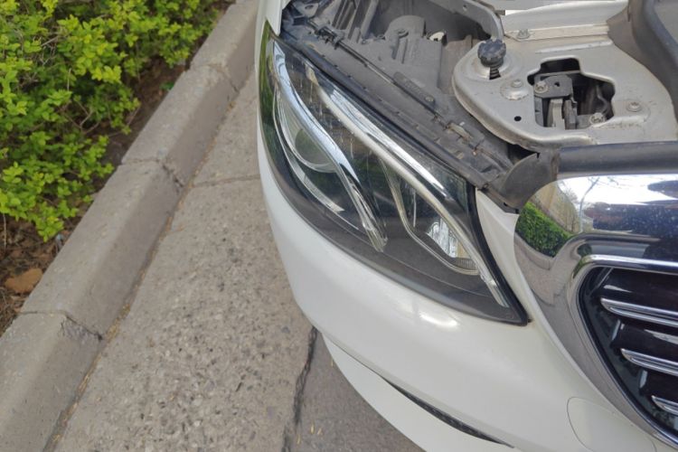 Used Mercedes-Benz E-Class 2016 E 200 L Right Front Headlight