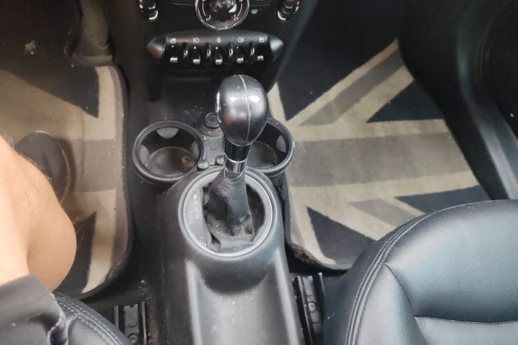 Used MINI 2011 1.6L ONE
