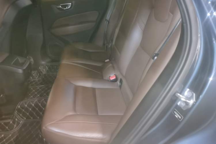 Used Volvo XC60 2021 T5 4x4 Smart Luxury Edition