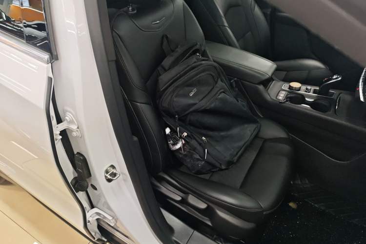 Used Cadillac XT4 2021 28T Two-Wheel Drive Tech Edition