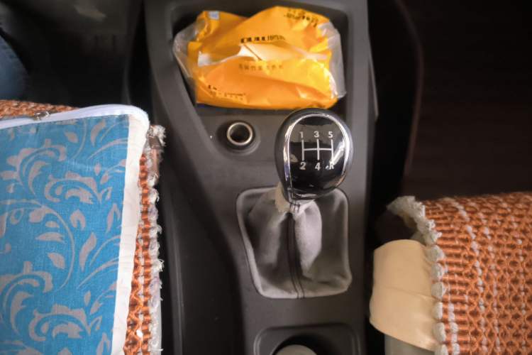 Used Wuling Hongguang 2015 1.5L S Basic Version China V Standard Gear Lever